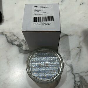 1 Outdoor Garden Landscape Bulb. NEW IN BOX